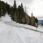 In Bei Skipisten Holiday home
